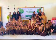 Relawan SRI-IZI Sultra Tebar Manfaat Kesehatan ke Siswa SD Pesisir Konawe