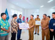 Bank Sultra Salurkan CSR ke Masjid & Gereja di Buton Tengah