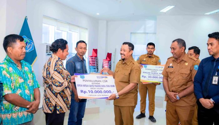Bank Sultra Salurkan CSR ke Masjid & Gereja di Buton Tengah