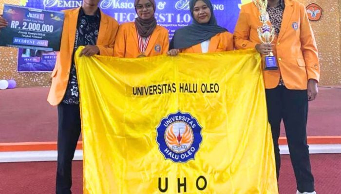 Empat Mahasiswa UHO Bawa Pulang Medali Emas dari Jambi di Ajang Essay National Competition
