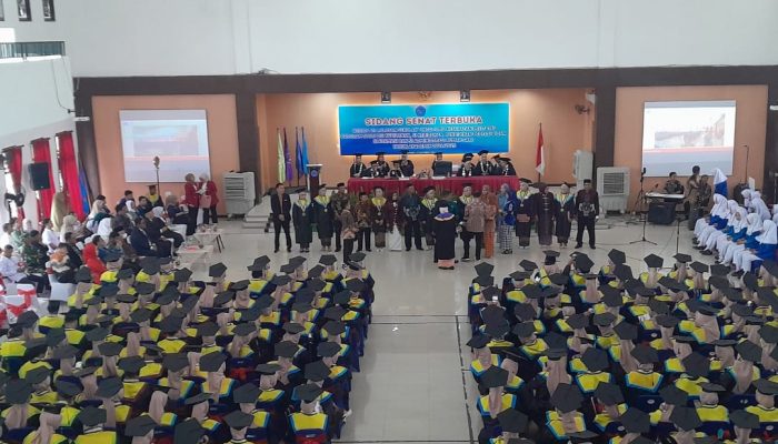 Jelang Transformasi Jadi Universitas, STIKES Pelita Ibu Kendari Wisuda 186 Mahasiswa