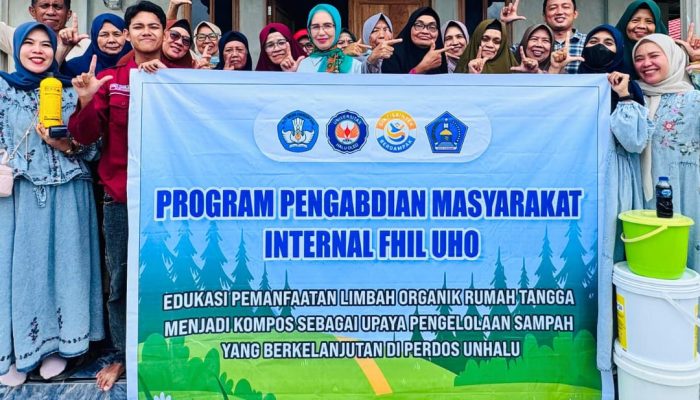 Tim Pengabdian Ilmu Lingkungan UHO Latih Emak-emak di Kambu, Ubah Sampah Organik Jadi Pupuk Kompos