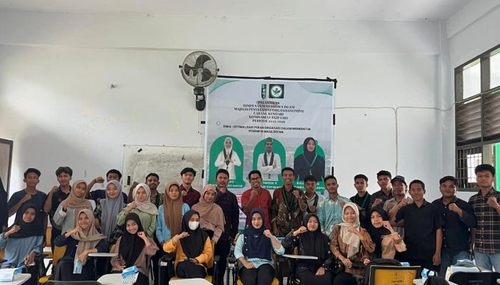 HMI MPO Cabang Kendari Lantik Pengurus Baru Komisariat FKIP UHO dan Ahmad Dahlan