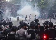 Ekonomi Susah Sumber Kemarahan Publik Berujung Demo Besar di RI