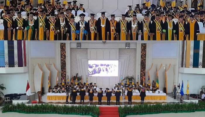 Delapan Dosen UHO Resmi Sandang Gelar Guru Besar, Total Kini Capai 153 Profesor