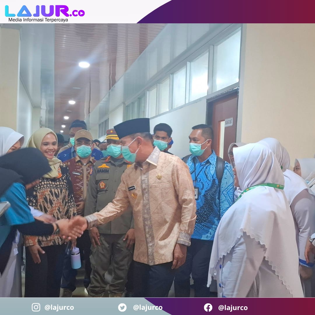 Ketgam: Gubernur ASR meninjau kondisi gedung RSUD Bahteramas, Jumat (31/10/2025), yang jebol saat banjir terjadi pada Rabu (Ketgam: Gubernur ASR meninjau kondisi gedung RSUD Bahteramas, Jumat (31/10/2025), yang jebol saat banjir terjadi pada Rabu (29/10/2025).