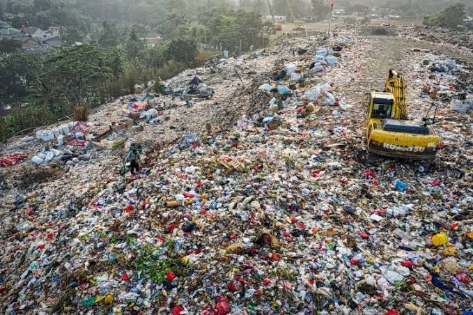 Prabowo Terbitkan Aturan Pengolahan Sampah Jadi Listrik