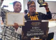 Momen Arie Kriting Peluk Sutradara Asal Sultra Andhy Lopes di Malam Puncak Kompetisi Film Islami Kemenag RI