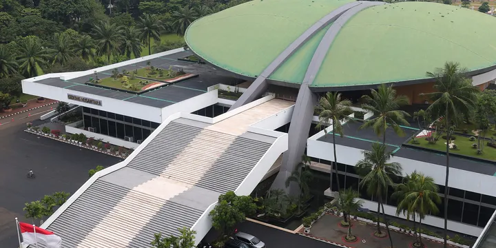 GEDUNG DPR RI