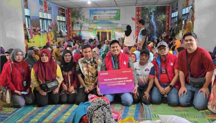 Donasi Sosial Telkomsel di Lokasi Bencana Banjir Sumatera, Ikut Bantu Pulihkan Jaringan yang Lumpuh