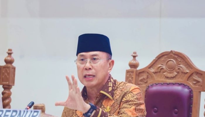 Sultra Sumbang Rp1,5 Miliar, ASR Serukan Bupati & Wali Kota Ikut Donasi ke Korban Bencana Sumatera