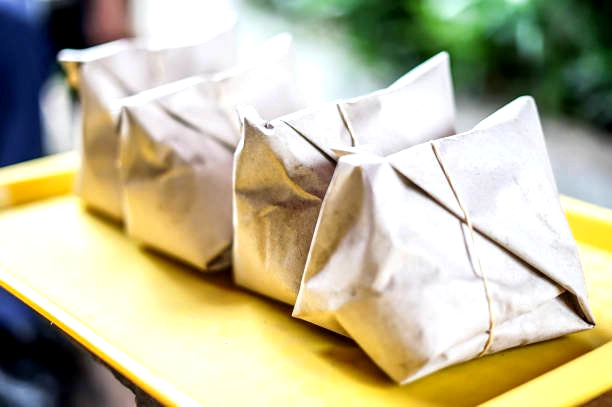 Kertas Pembungkus Makanan Bisa Jadi Tak Halal