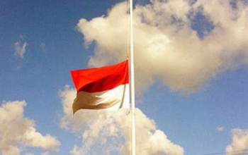 https://m.antaranews.com/berita/5447850/istana-imbau-pengibaran-bendera-setengah-tiang-hormati-try-sutrisno