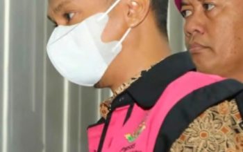 Pejabat Pemprov Sultra inisial MHI ditetapkan sebagai tersangka korupsi tambang PT CNI oleh Kejagung RI.