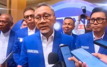 Ketgam: Ketua Umum DPP PAN Zulkifli Hasan memberi keterangan pers usai melantik pengurus DPW PAN Sulawesi Tenggara periode 2026-2031 di Kota Kendari, Selasa (6/10/2026).